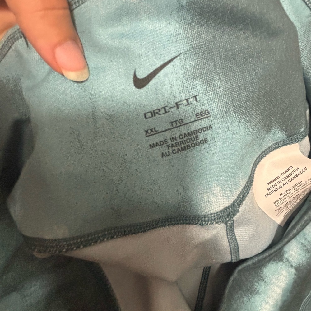 Nike dri fit biker shorts - Picture 3 of 4